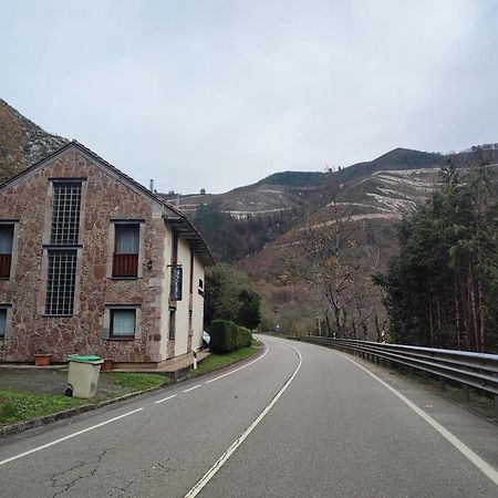 La Salmonera Cangas De Onis Cano Luaran gambar