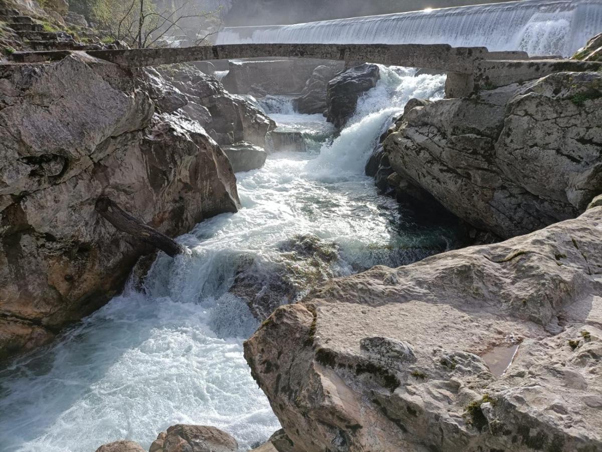 La Salmonera Cangas De Onis Cano Luaran gambar