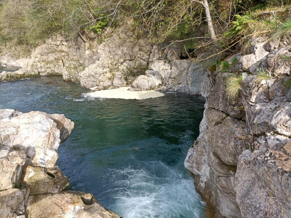 La Salmonera Cangas De Onis Cano Luaran gambar