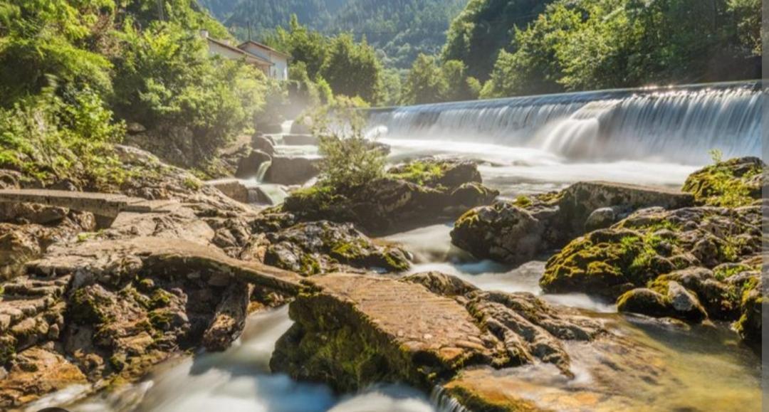 La Salmonera Cangas De Onis Cano Luaran gambar