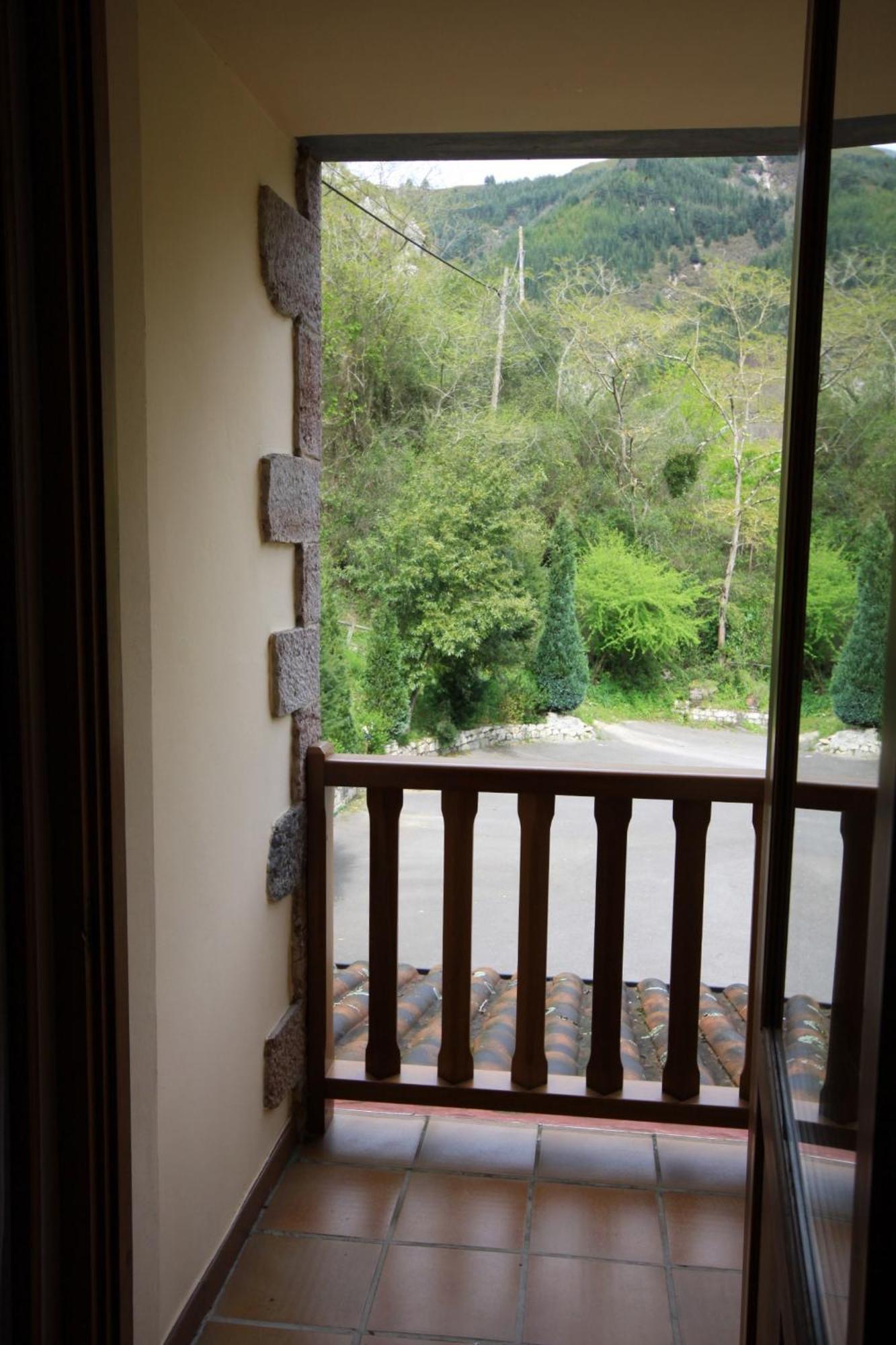 La Salmonera Cangas De Onis Cano Luaran gambar