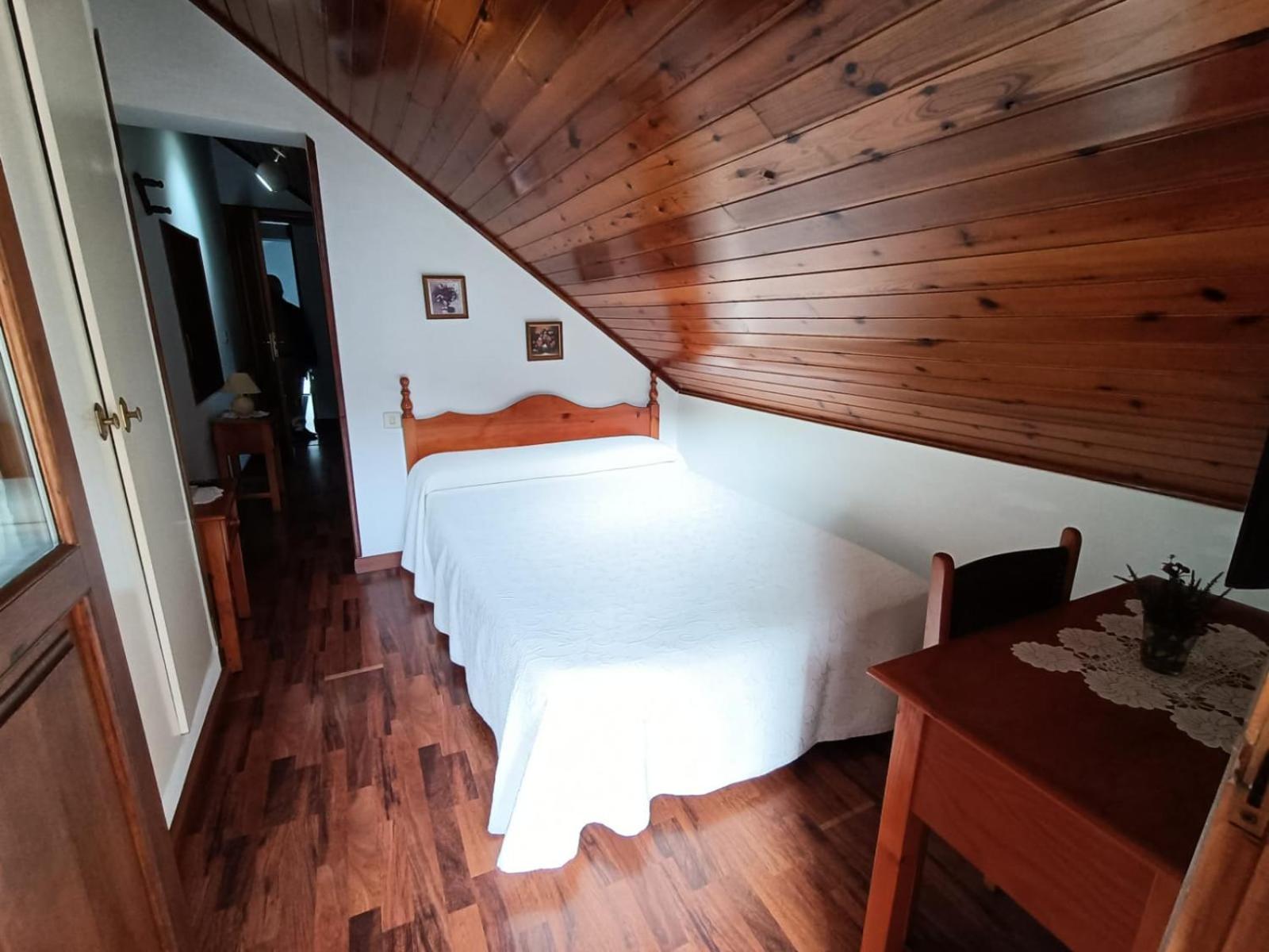 La Salmonera Cangas De Onis Cano Bilik gambar